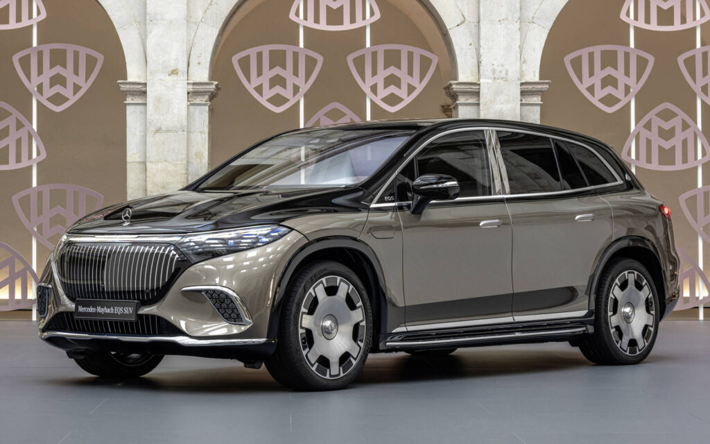 SUV Mercedes EQS 2024