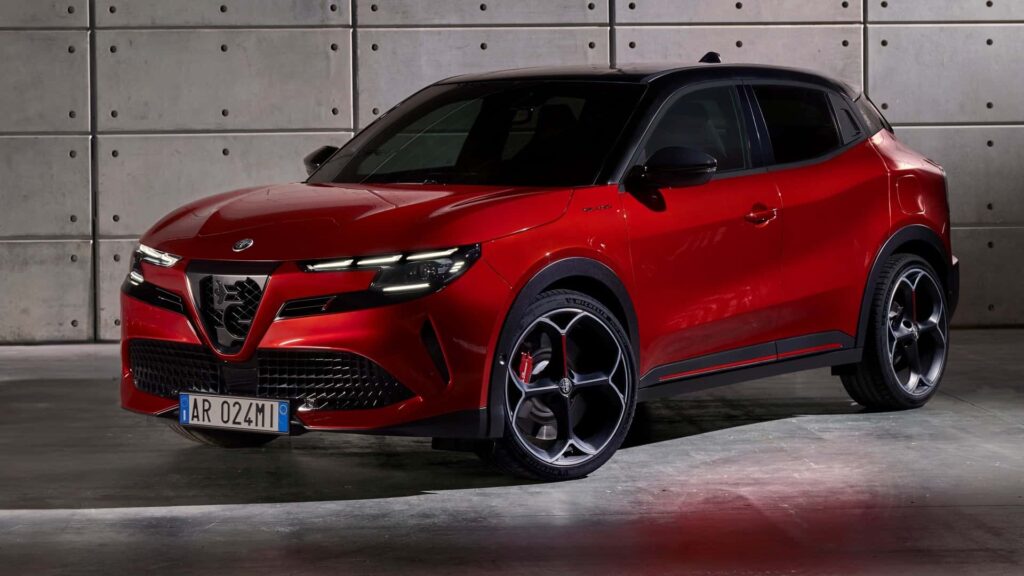 Alfa Romeo Junior Ibrida Q4