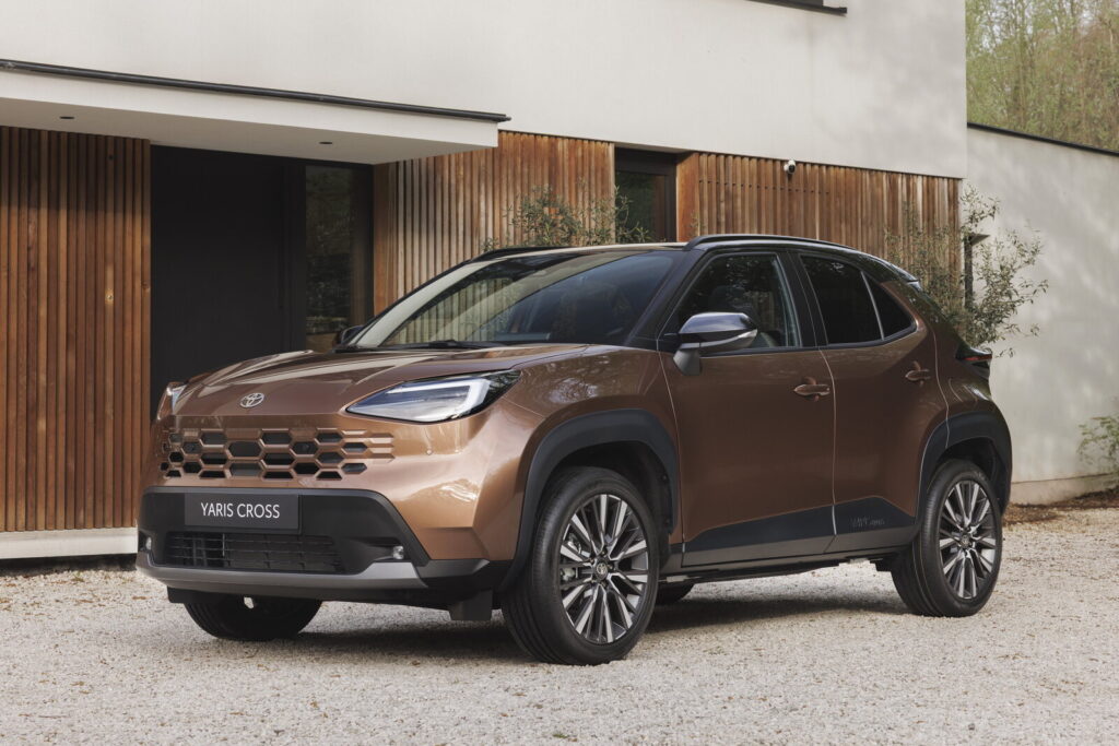 La Toyota Yaris Cross si aggiorna: ecco come cambia